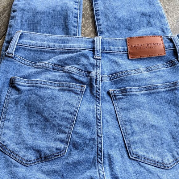 Lucky Brand High Rise Skinny Bridgette, Light Wash Distressed Jeans, Size 6/28 - Picture 7 of 9